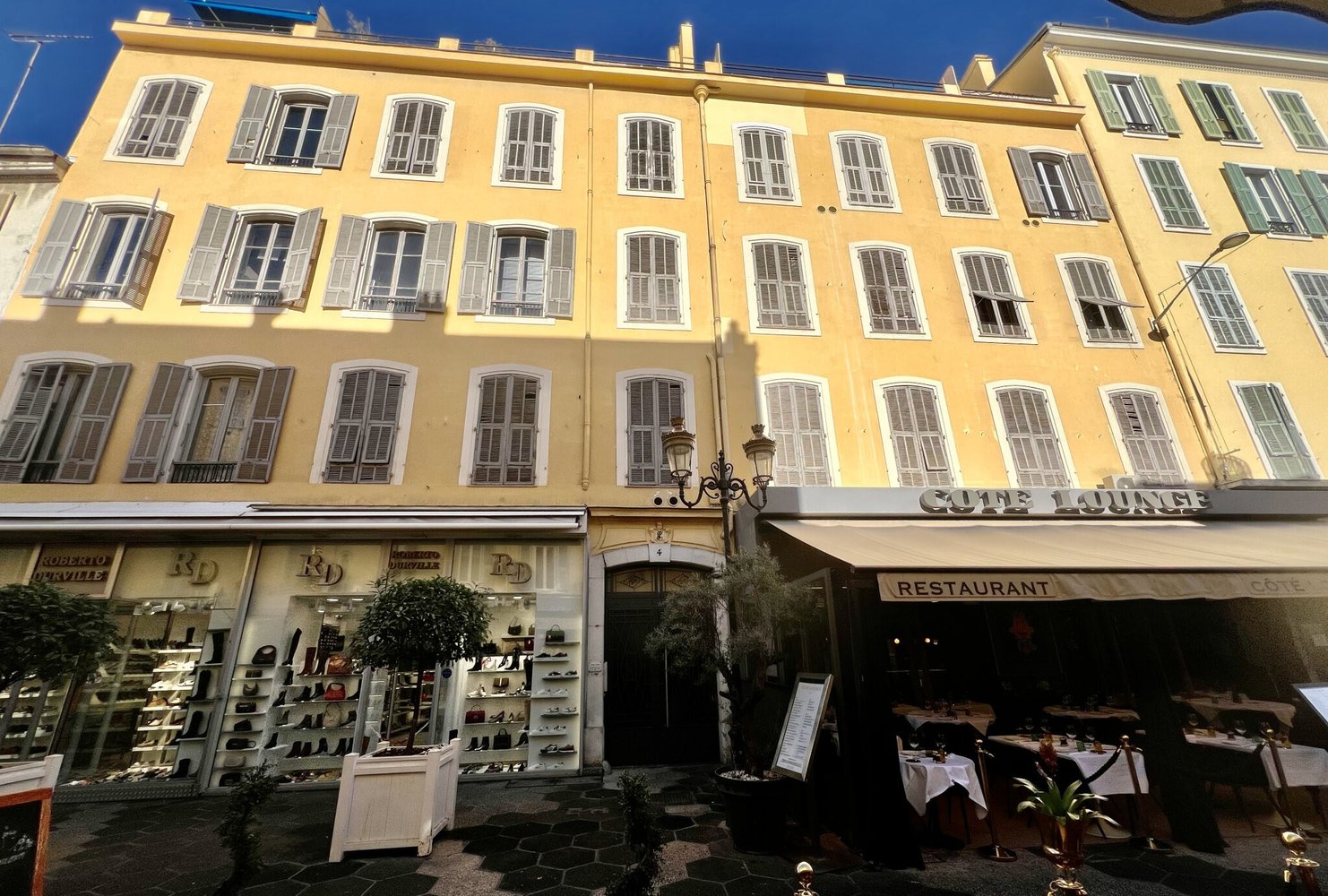 Property photo in Carre d'Or