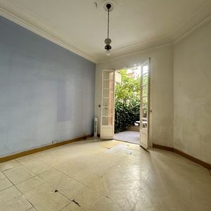 Property in Carre d'Or