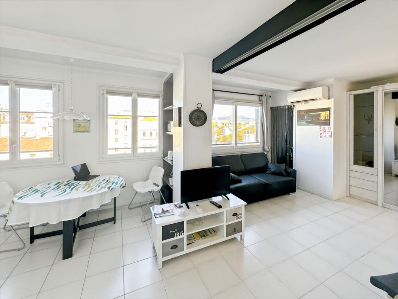 Property photo in Carre d'Or