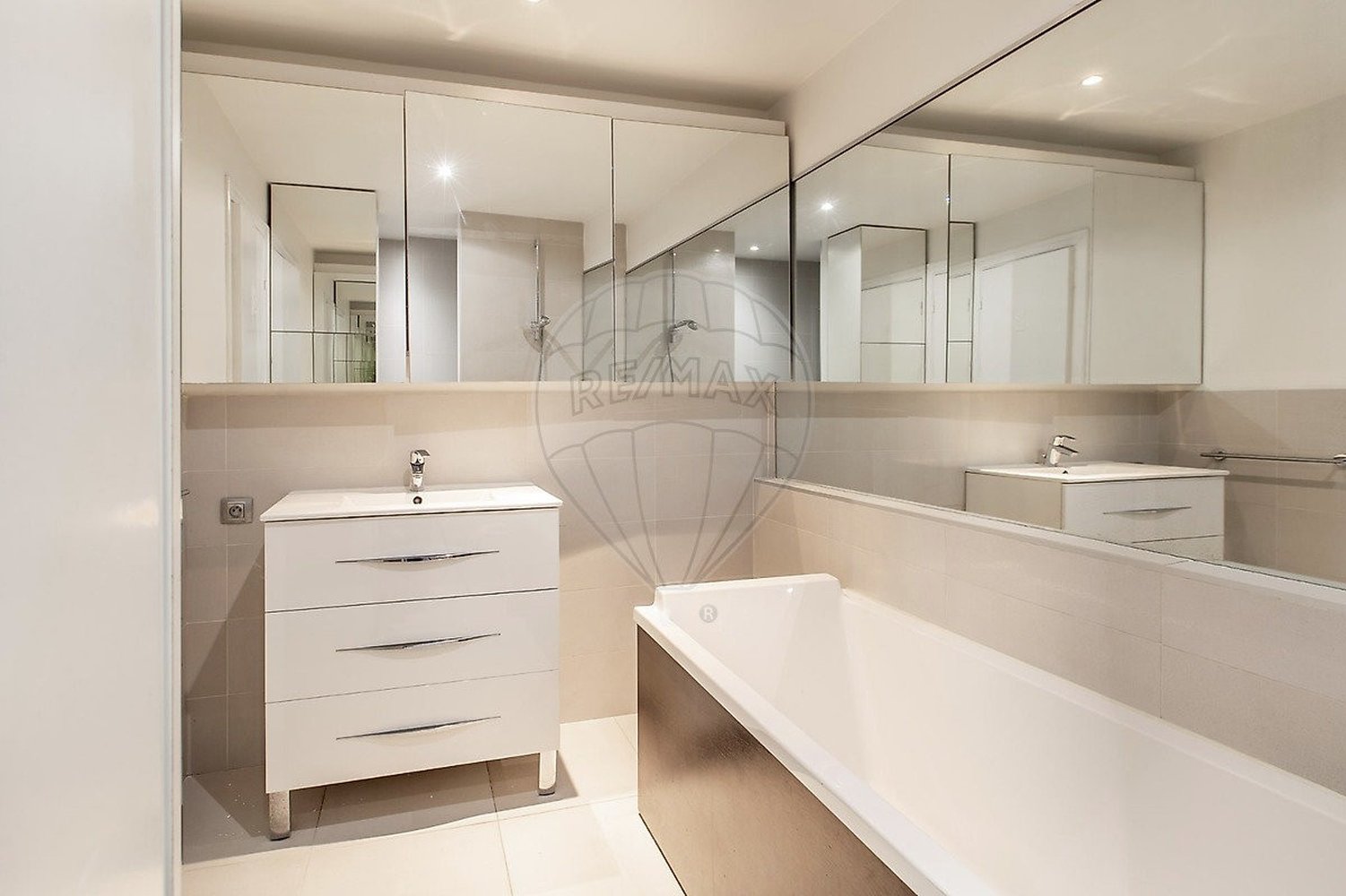 Property photo in Carre d'Or