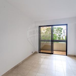 Property in Carre d'Or