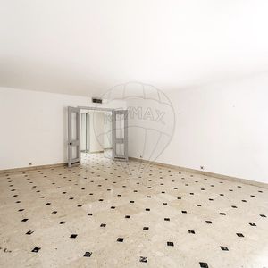 Property in Carre d'Or