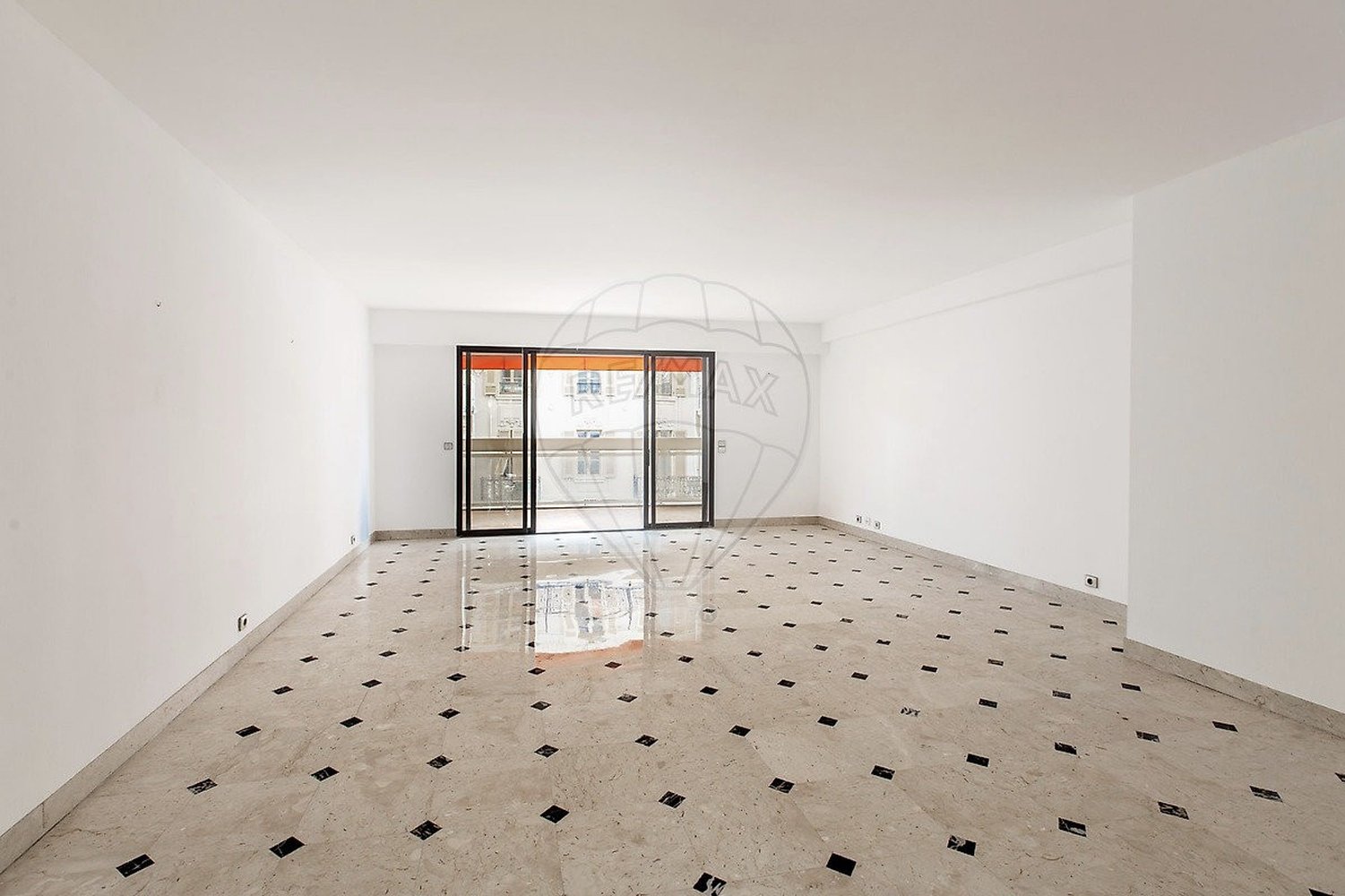 Property photo in Carre d'Or