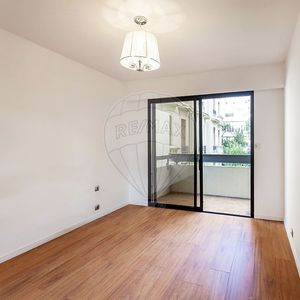 Property in Carre d'Or