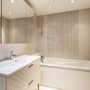 Property in Carre d'Or