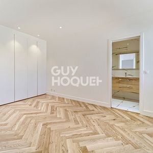 Property in Carre d'Or