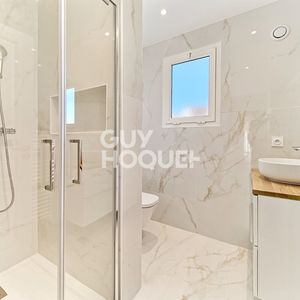 Property in Carre d'Or