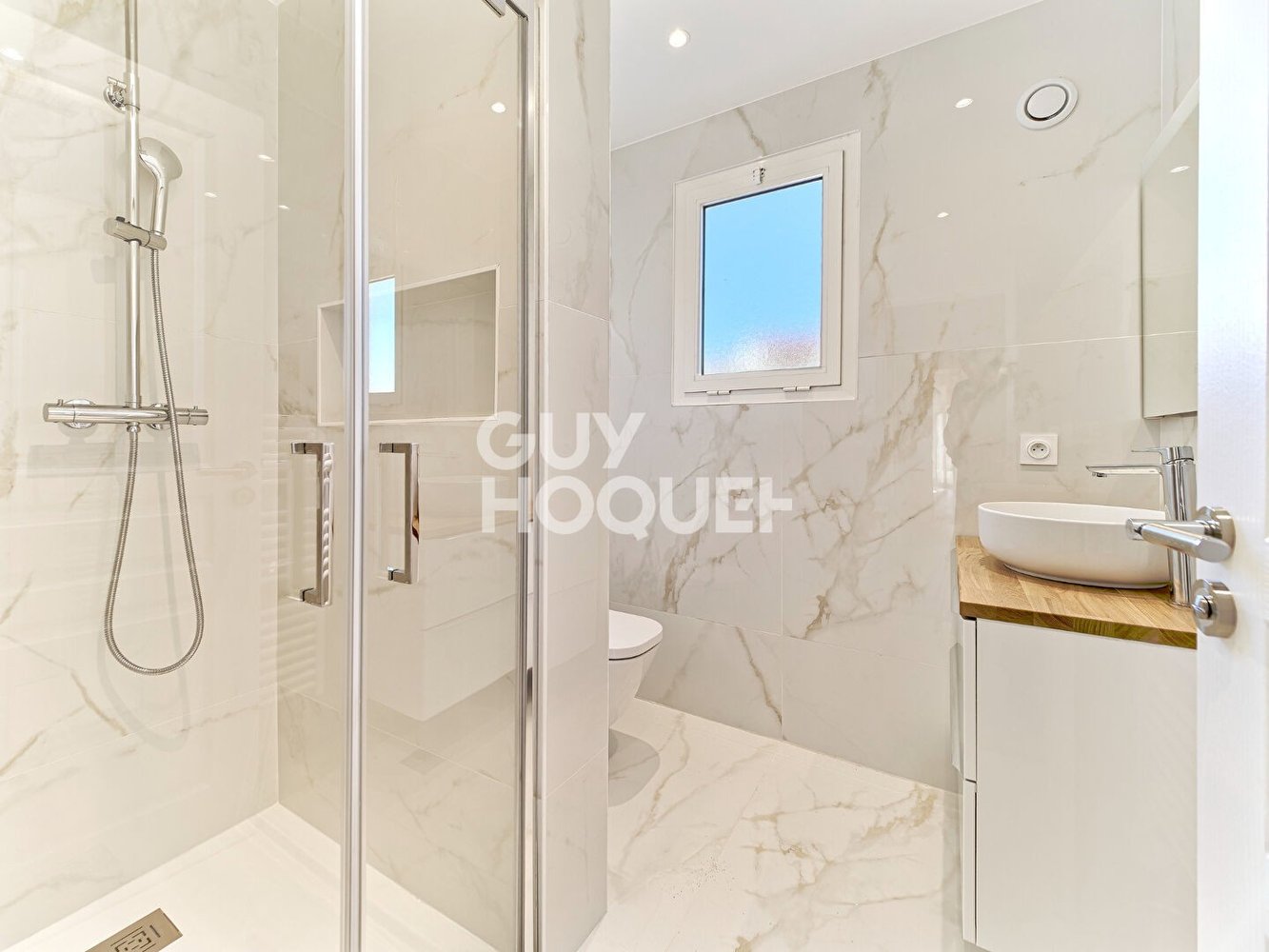 Property photo in Carre d'Or