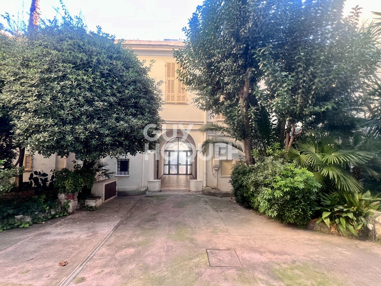 Property photo in Carre d'Or