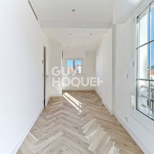 Property in Carre d'Or