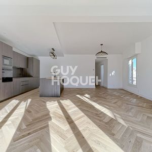 Property in Carre d'Or