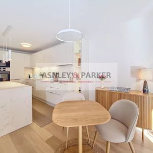 Property in Carre d'Or