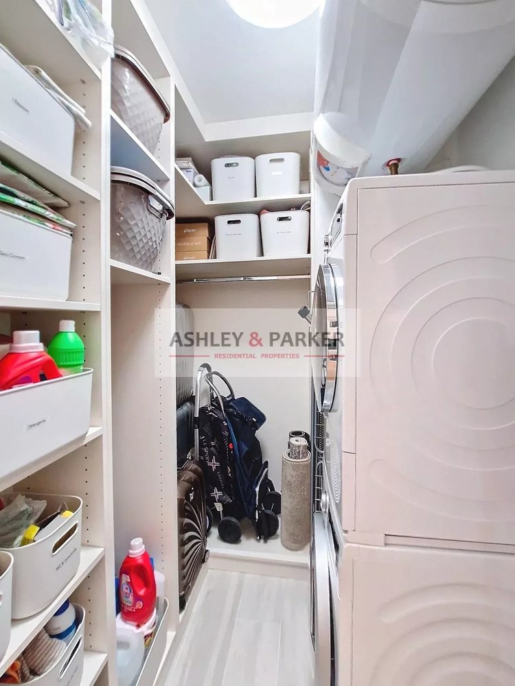 Property photo in Carre d'Or