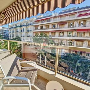 Property in Carre d'Or