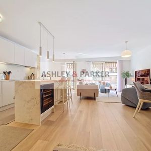 Property in Carre d'Or