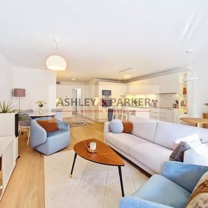 Property in Carre d'Or