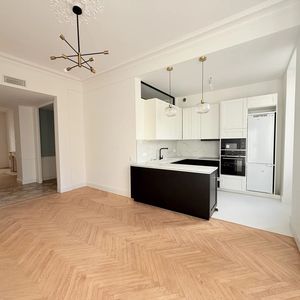 Property in Carre d'Or