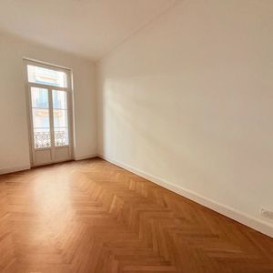 Property in Carre d'Or