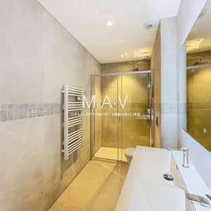 Property in Carre d'Or