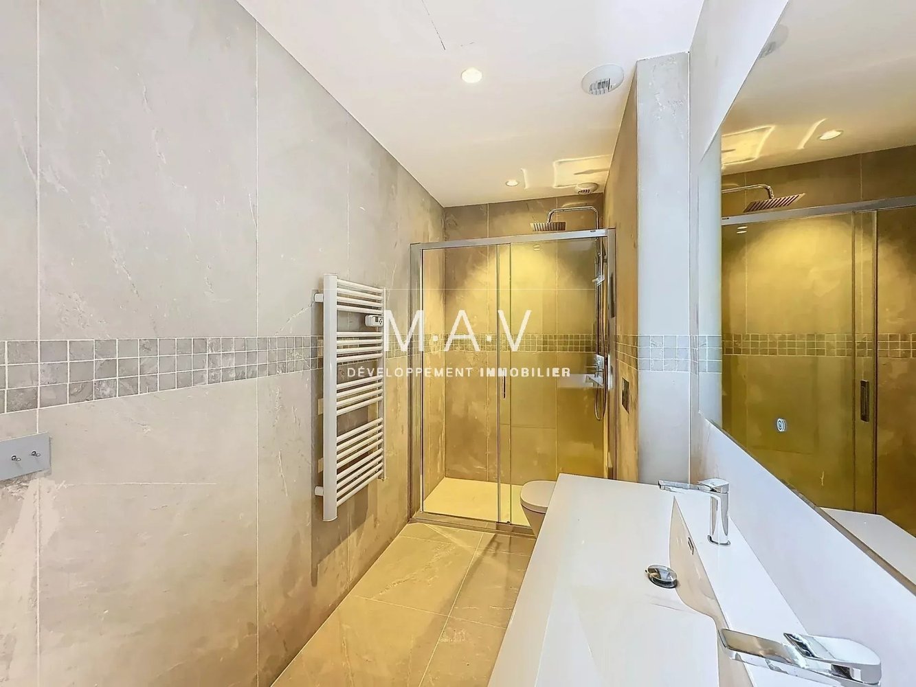 Property photo in Carre d'Or