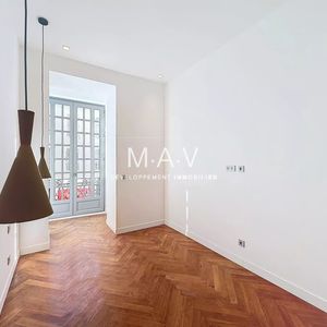 Property in Carre d'Or