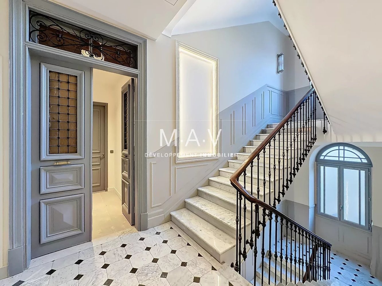 Property photo in Carre d'Or