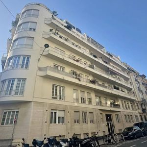 Property in Carre d'Or