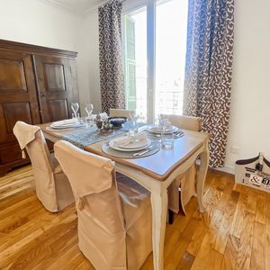 Property in Carre d'Or