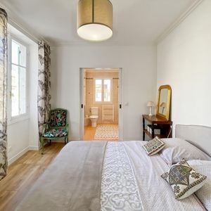 Property in Carre d'Or