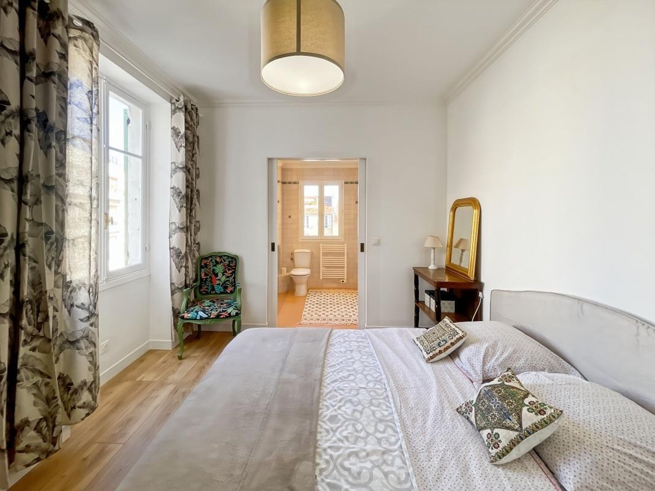 Property photo in Carre d'Or