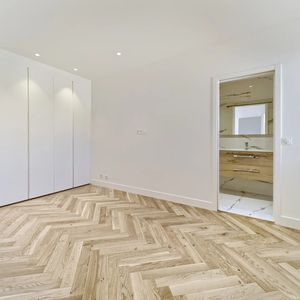 Property in Carre d'Or