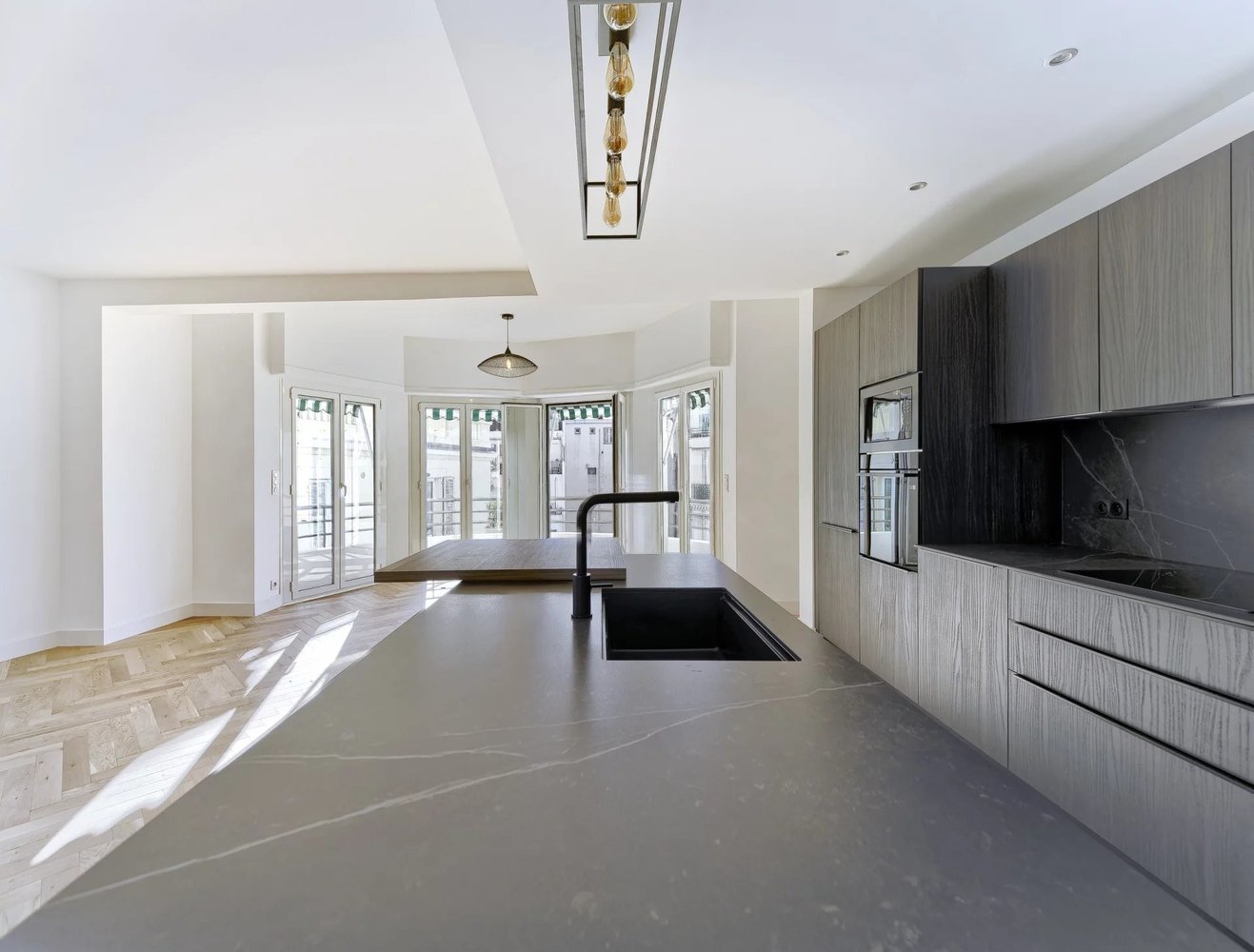 Property photo in Carre d'Or