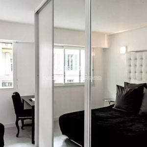 Property in Carre d'Or