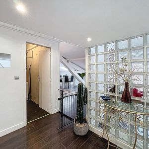 Property in Carre d'Or