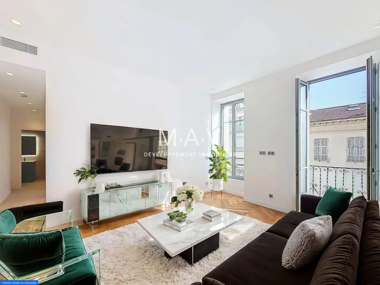 Property photo in Carre d'Or