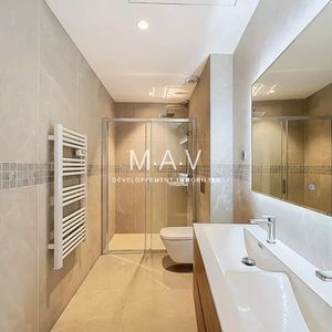 Property in Carre d'Or