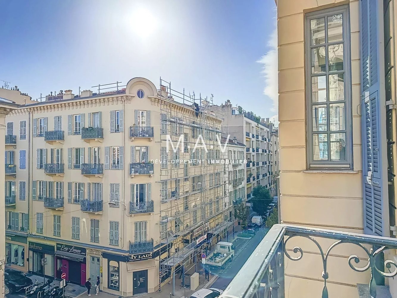 Property photo in Carre d'Or