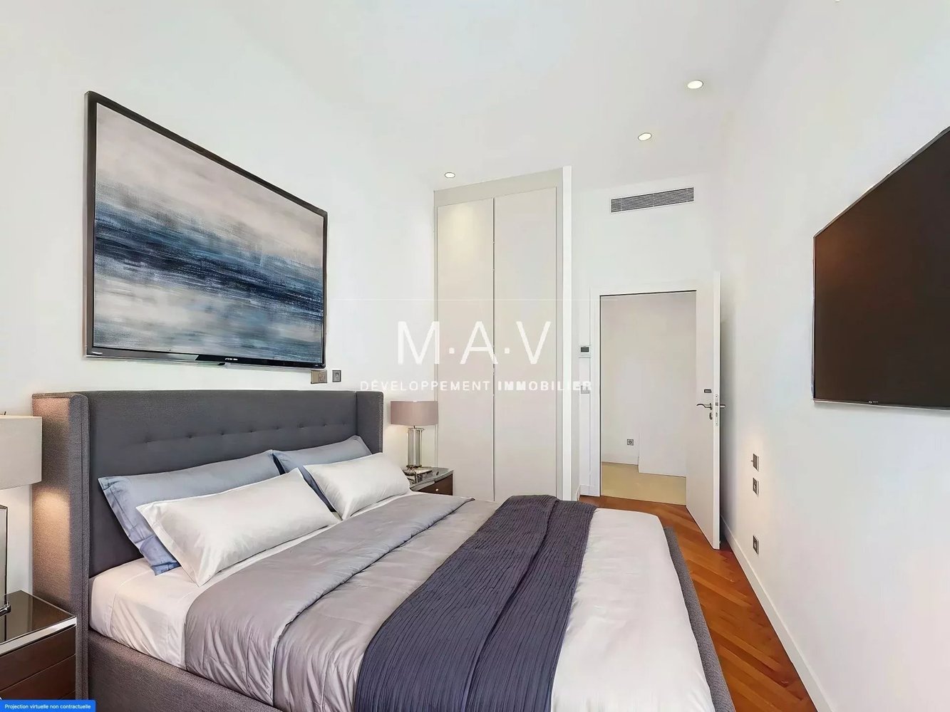 Property photo in Carre d'Or