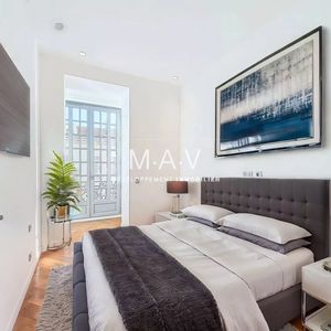 Property in Carre d'Or