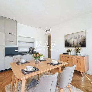 Property in Carre d'Or