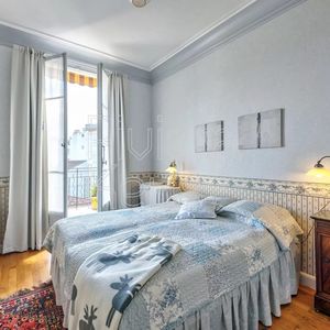 Property in Carre d'Or