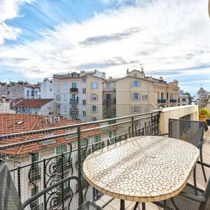 Property in Carre d'Or