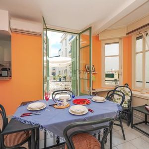 Property in Carre d'Or