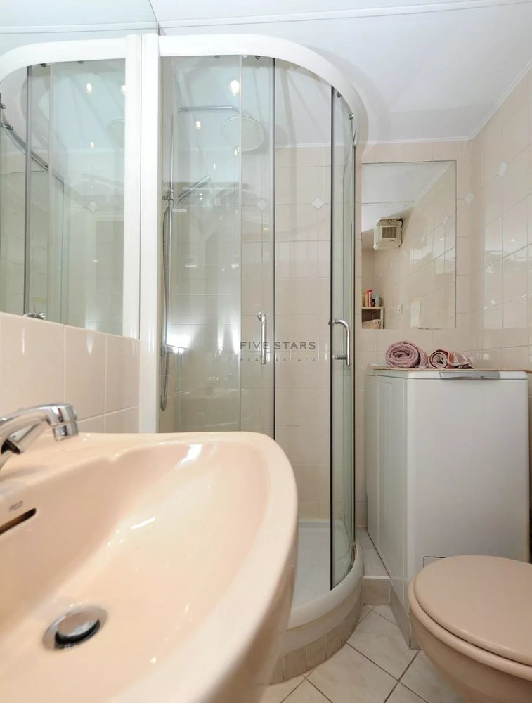 Property photo in Carre d'Or