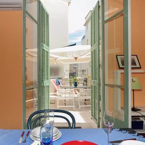 Property in Carre d'Or