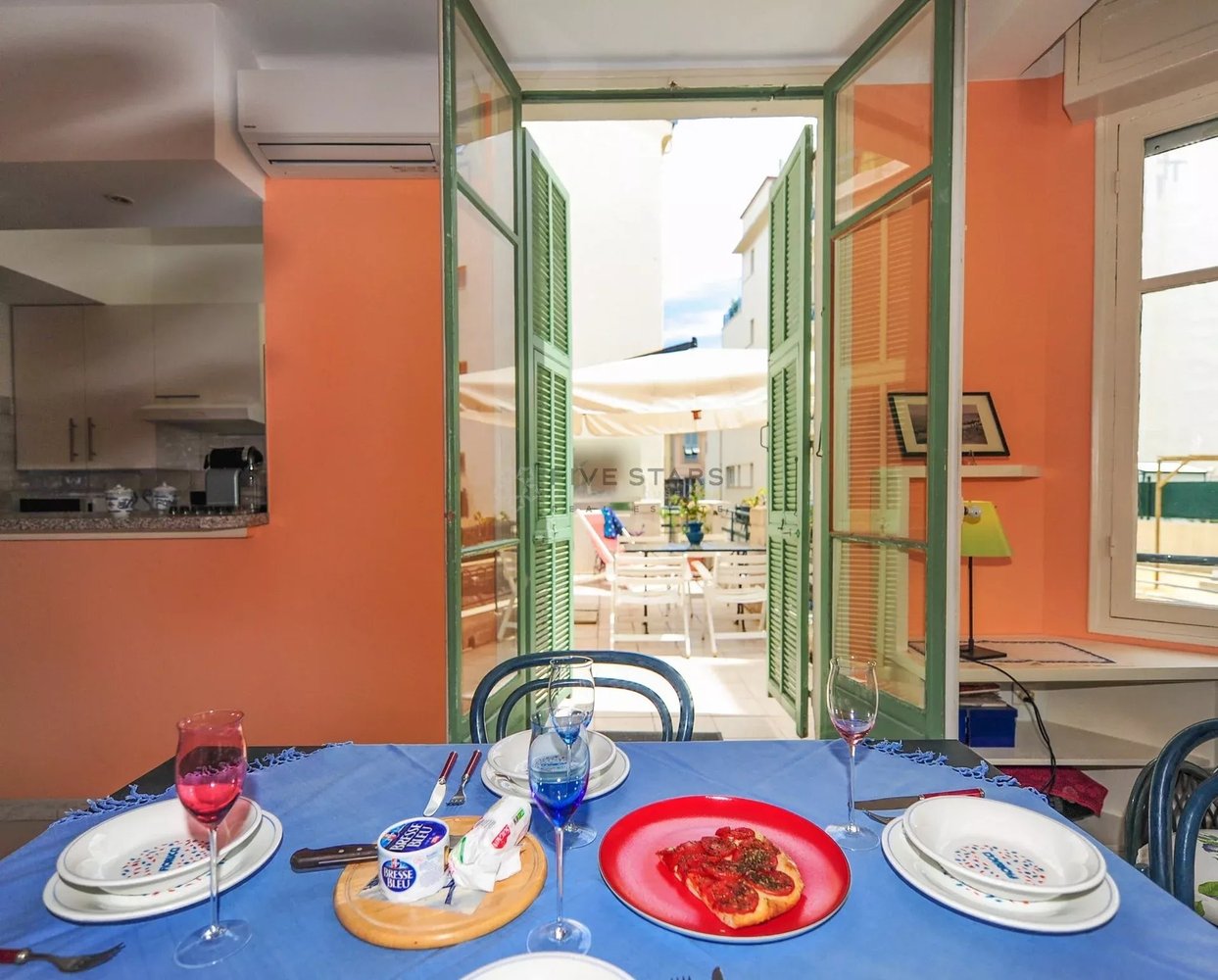 Property photo in Carre d'Or