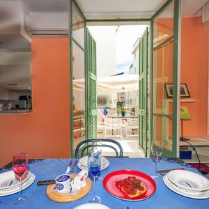 Property in Carre d'Or