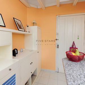Property in Carre d'Or