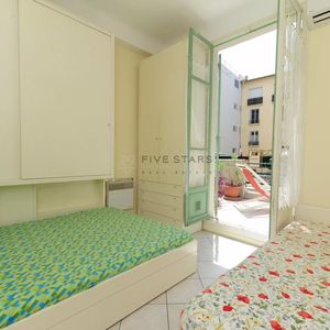 Property in Carre d'Or