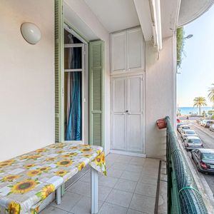 Property in Carre d'Or